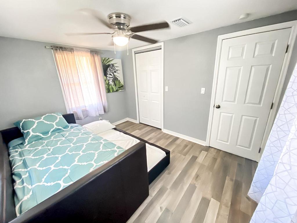 Sarasota Modern, Spacious, Comfy, Queen Beds, Backyard Rental Bagian luar foto