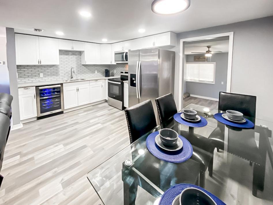Sarasota Modern, Spacious, Comfy, Queen Beds, Backyard Rental Bagian luar foto