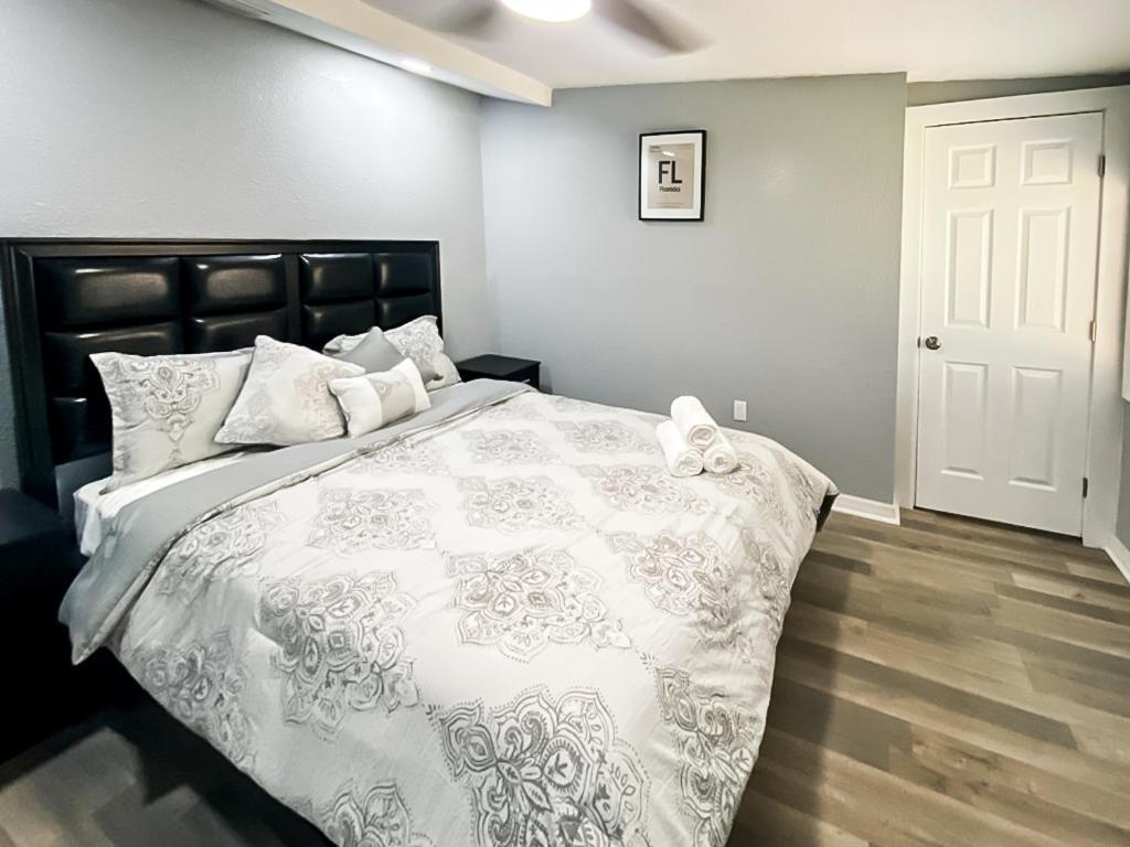 Sarasota Modern, Spacious, Comfy, Queen Beds, Backyard Rental Bagian luar foto