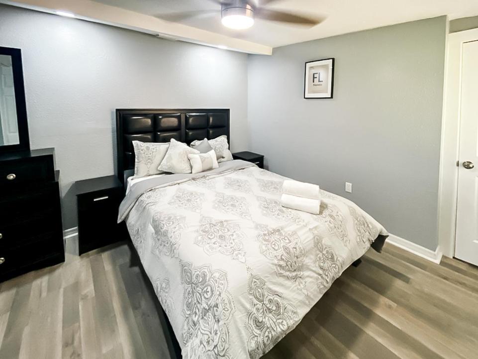 Sarasota Modern, Spacious, Comfy, Queen Beds, Backyard Rental Bagian luar foto
